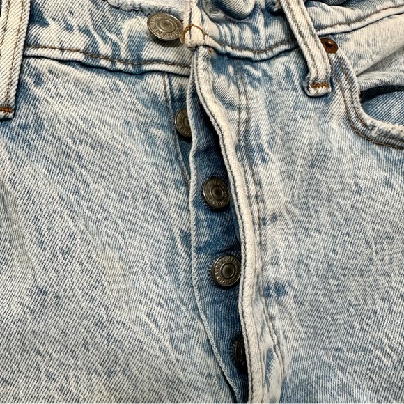 Abercrombie and Fitch the 90s baggy, low rise light wash jeans, size 29 - Picture 6 of 10